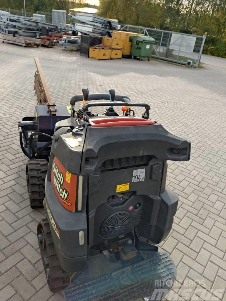 Ditch Witch R300 Zanjadoras