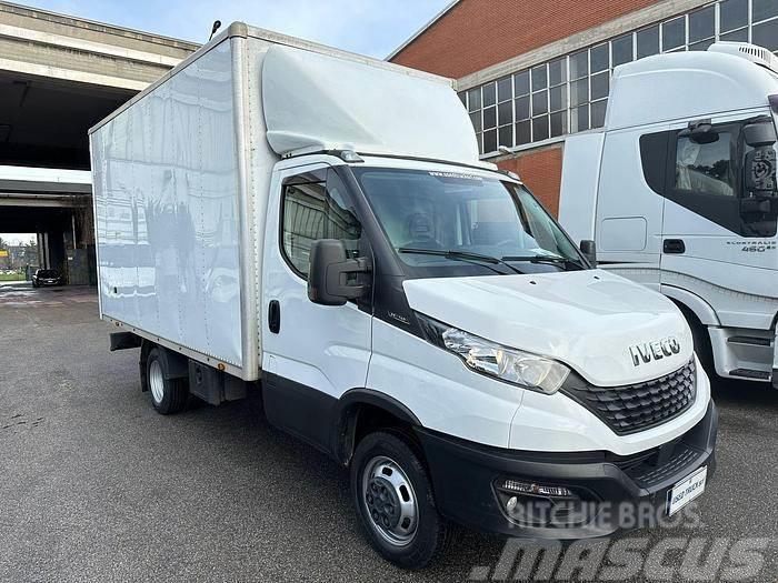 Iveco 35C14 Otros