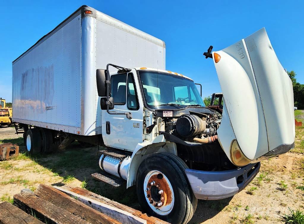 International DuraStar 4300 Camiones con caja de remolque