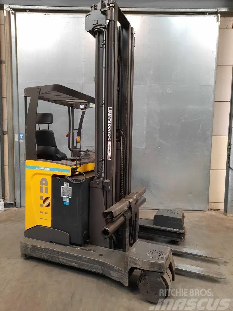 UniCarriers 250DTFVRF705UFW Montacargas de alcance de gran altura