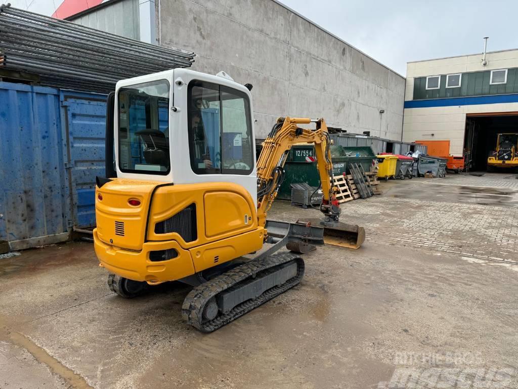 Takeuchi TB 225 Miniexcavadoras