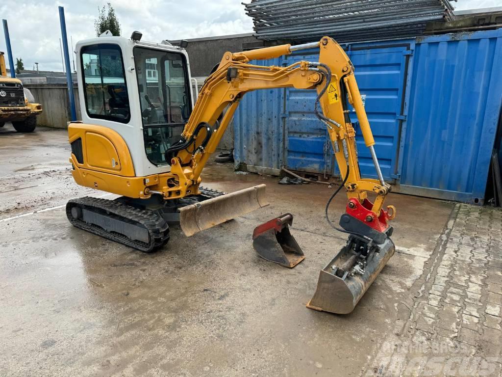 Takeuchi TB 225 Miniexcavadoras