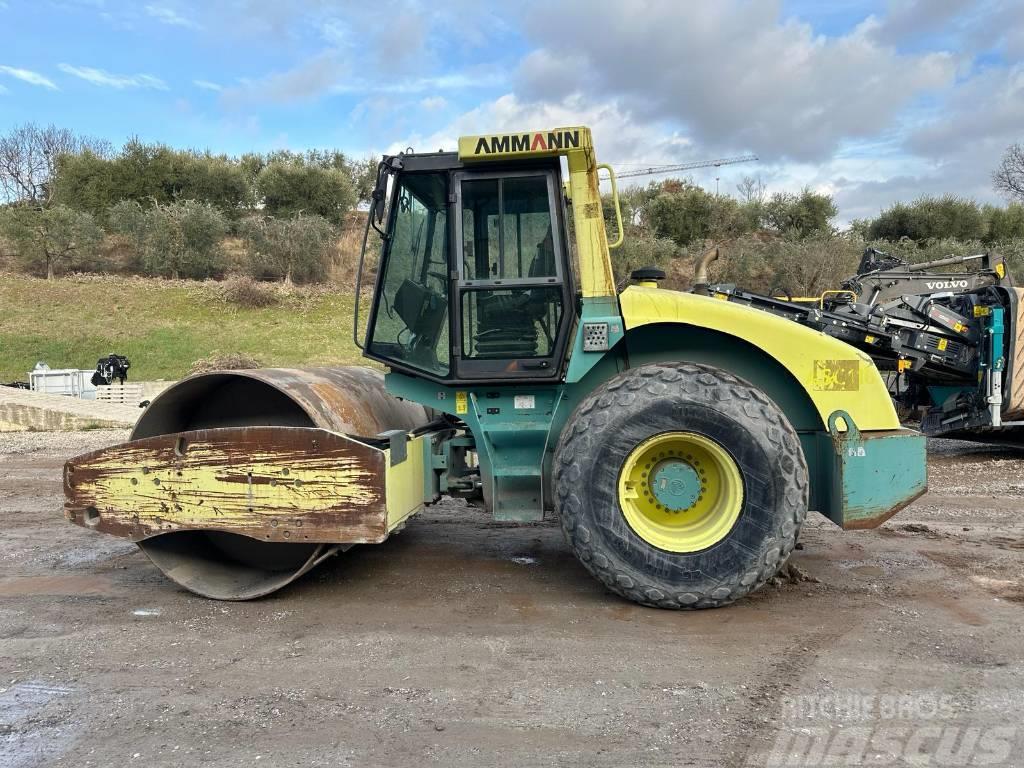 Ammann ASC 110 Rodillos de doble tambor