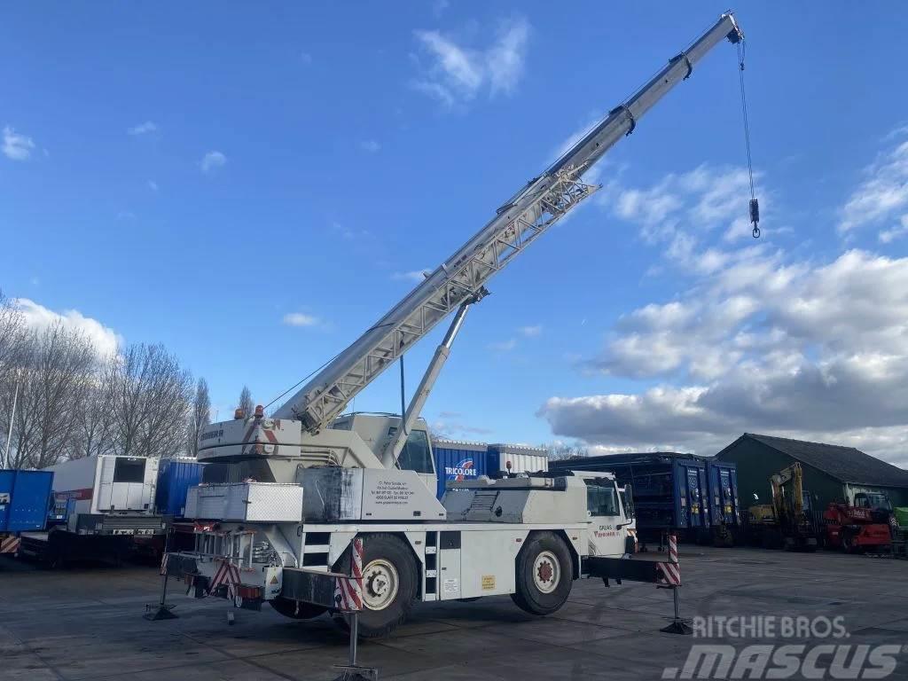 Liebherr LTM1030 Grúas todo terreno