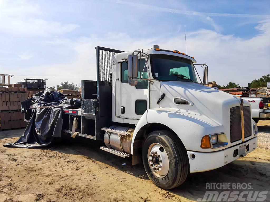 Kenworth T 300 Camiones de cama baja