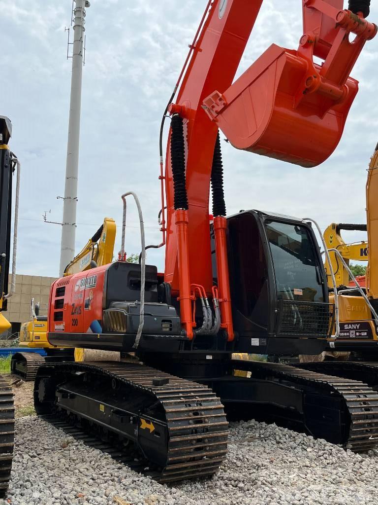 Hitachi ZX 200 Excavadoras sobre orugas