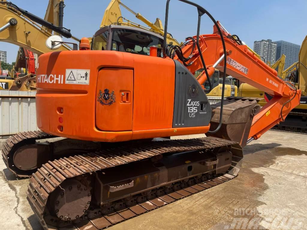 Hitachi ZX 135 Excavadoras sobre orugas