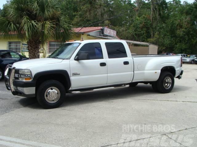 Chevrolet 3500 Camiones de cama baja