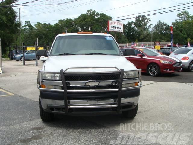 Chevrolet 3500 Camiones de cama baja