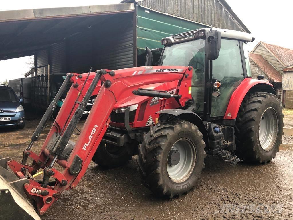 Massey Ferguson 5712 Tractores