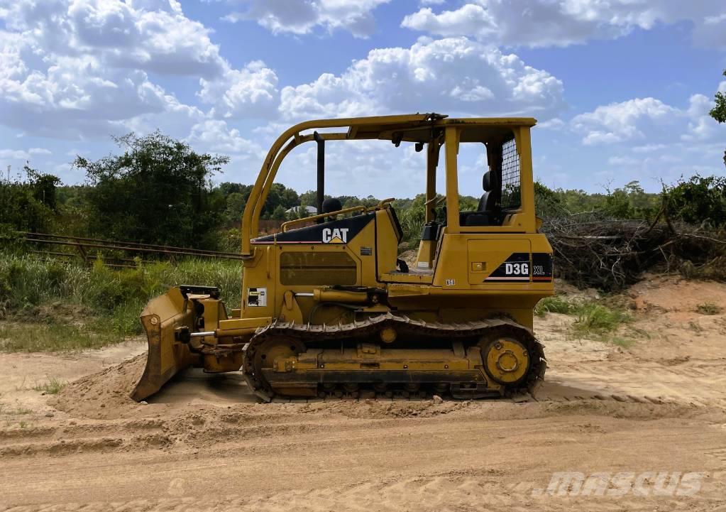 CAT D3G XL Buldozer sobre oruga