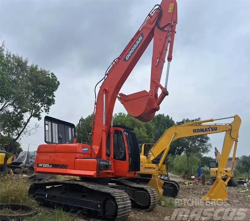 Doosan DX225LC-9C Excavadoras sobre orugas