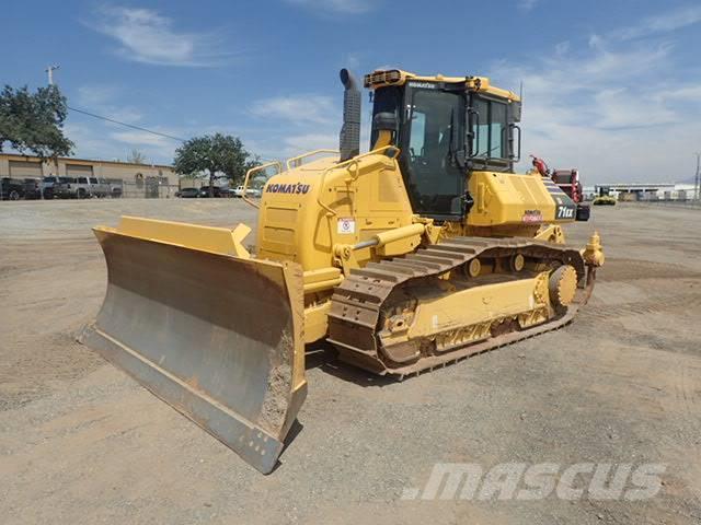 Komatsu D71EX-24 Buldozer sobre oruga