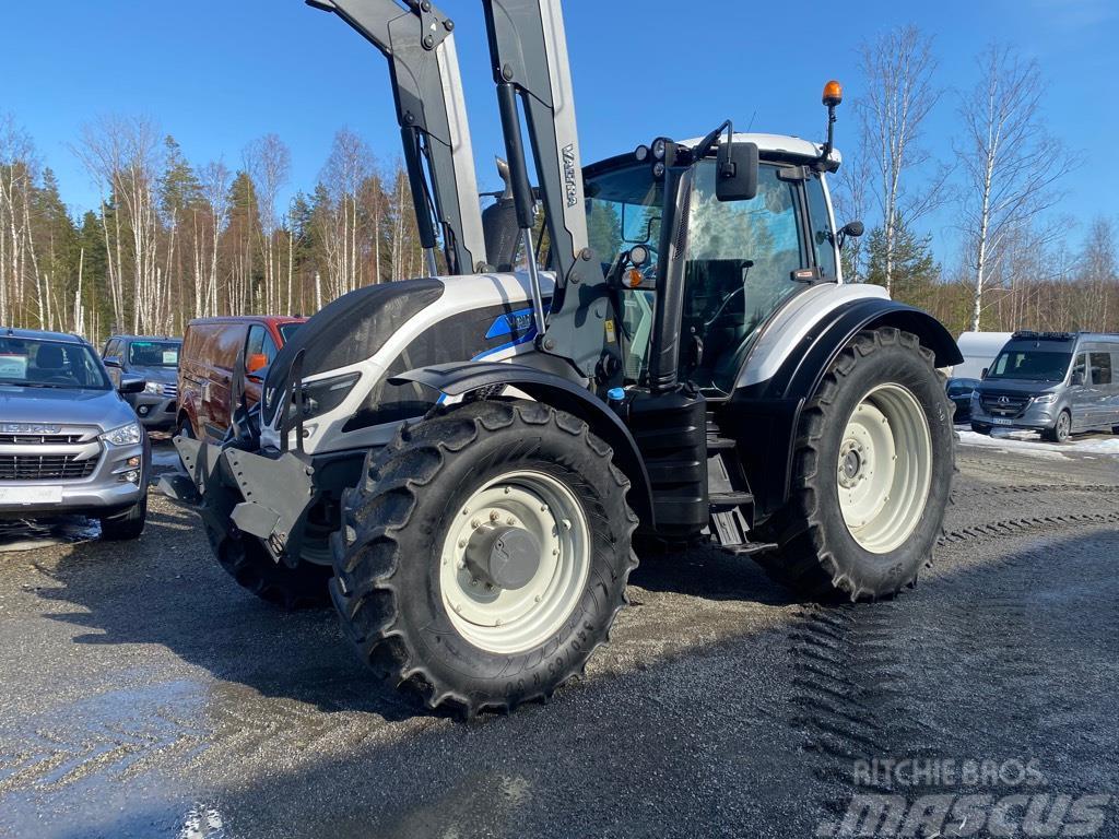 Valtra T 174 Tractores