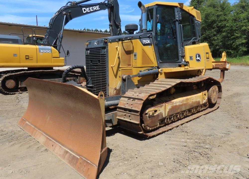 John Deere 750K Buldozer sobre oruga