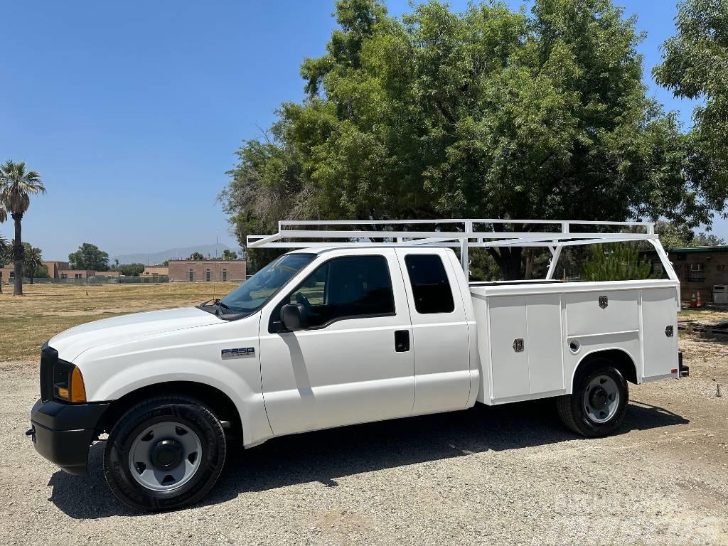 Ford F 250 Caja abierta/laterales abatibles