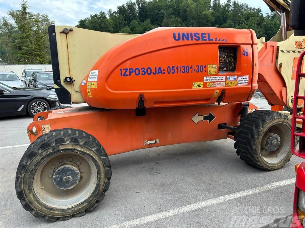 JLG 800 AJ Plataformas con brazo de elevación manual