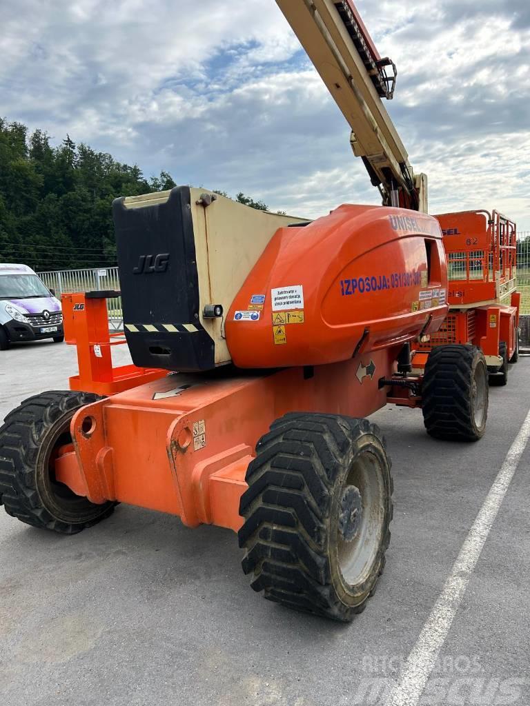 JLG 800 AJ Plataformas con brazo de elevación manual