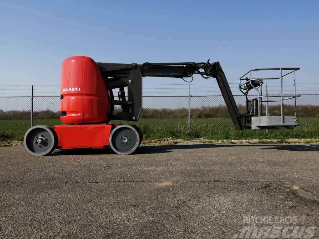 Manitou 120 AETJ3D Plataformas con brazo de elevación manual