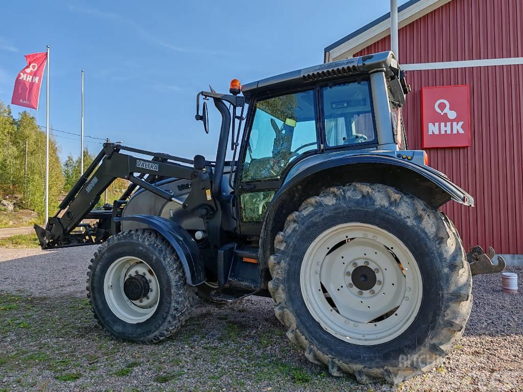 Valtra M 130 Tractores