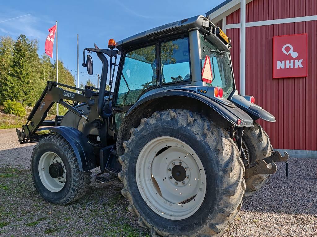 Valtra M 130 Tractores