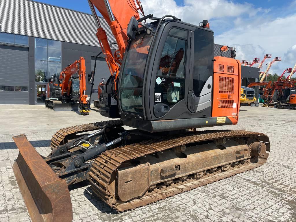 Hitachi ZX225USLC-5 Excavadoras sobre orugas