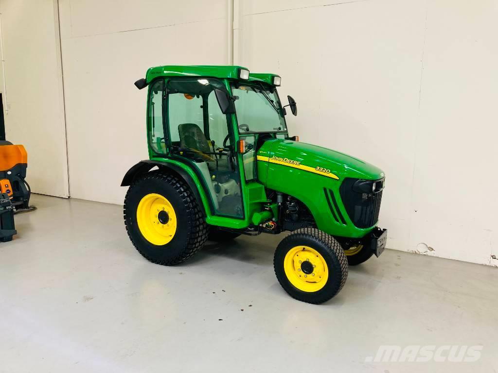 John Deere 3320 Tractores compactos