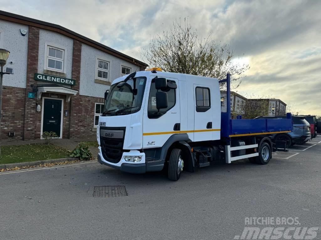 DAF LF 220 Camiones de cama baja