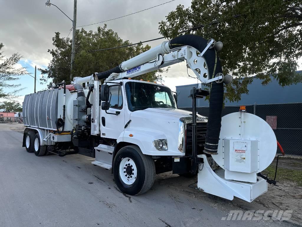 Freightliner 114SD Camiones aspiradores/combi