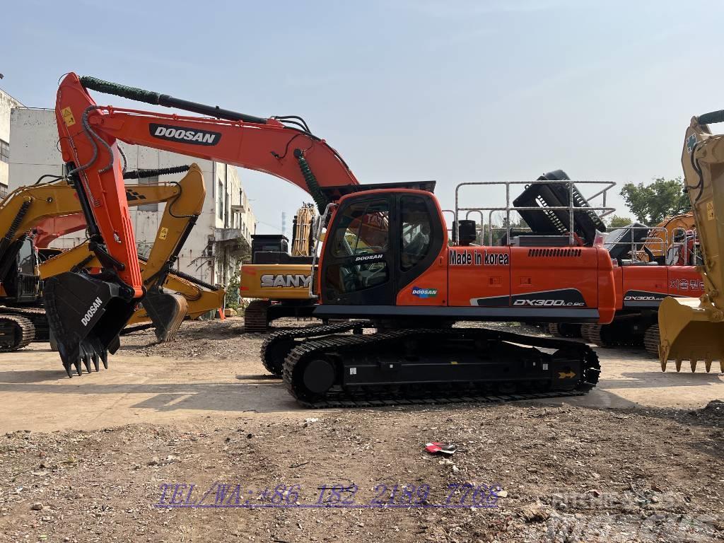 Doosan DX300 Excavadoras sobre orugas