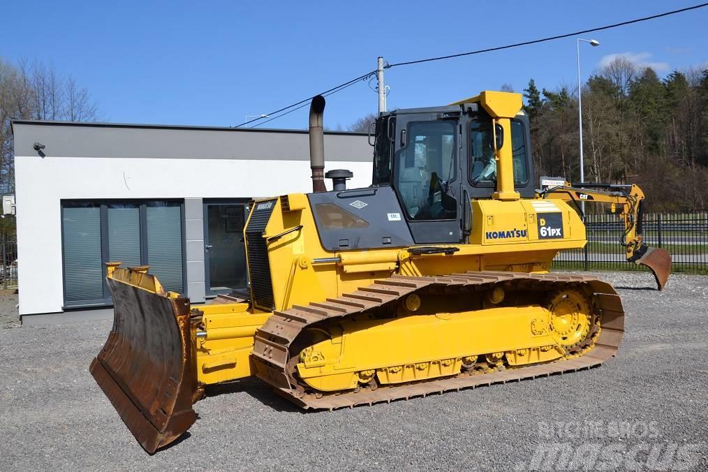 Komatsu D 61 Buldozer sobre oruga