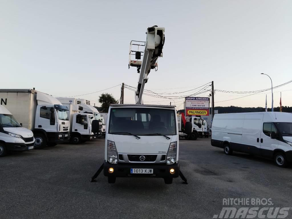 Nissan NV400 Camiones grúa