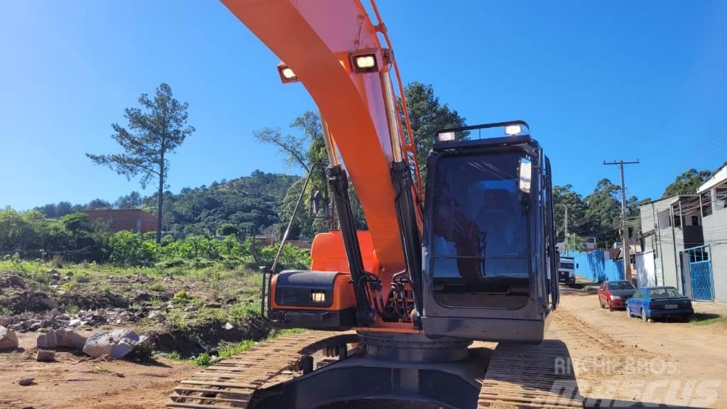 Doosan DX225LCA Excavadoras sobre orugas