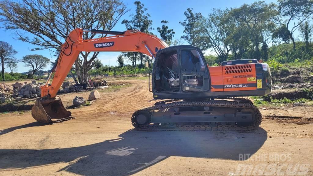 Doosan DX225LCA Excavadoras sobre orugas