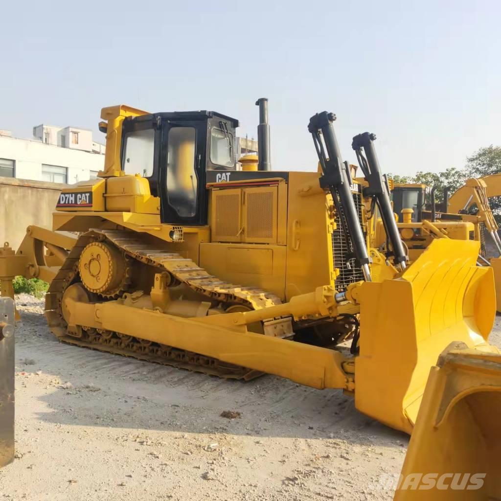 CAT D7H Buldozer sobre oruga