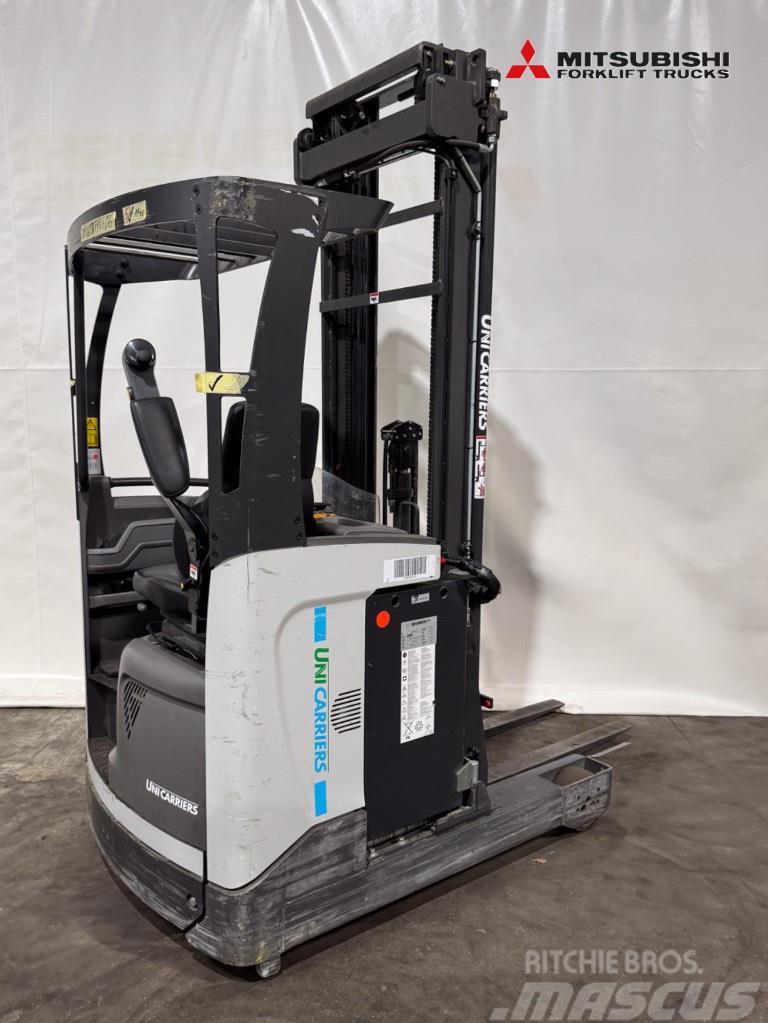 UniCarriers 160DTFVXF675UMS - 3.449 Std. Montacargas de alcance de gran altura