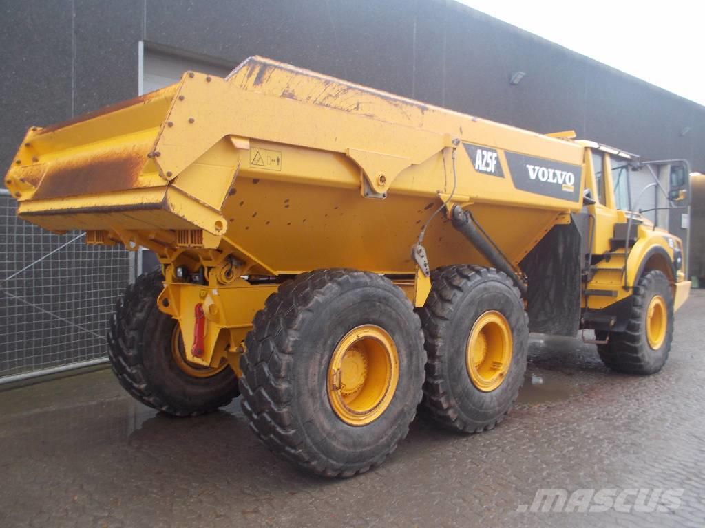 Volvo A25F Camiones de volteo rigidos