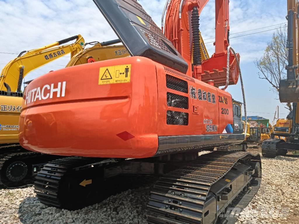 Hitachi ZX 200 Excavadoras sobre orugas