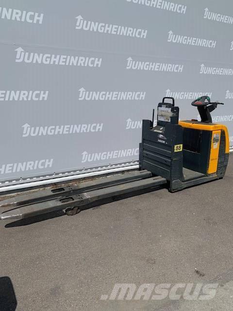 Jungheinrich ECE 225HP Montacargas recogepedidos de baja altura