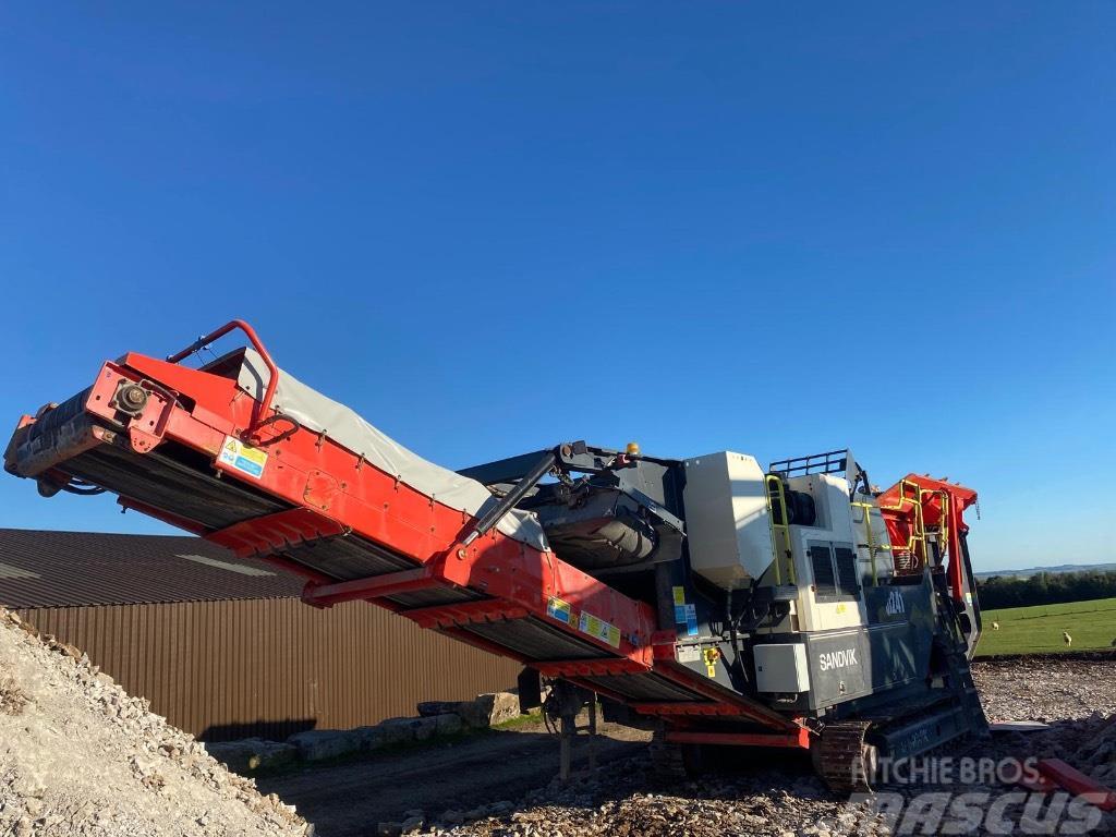 Sandvik QJ 241 Trituradoras móviles