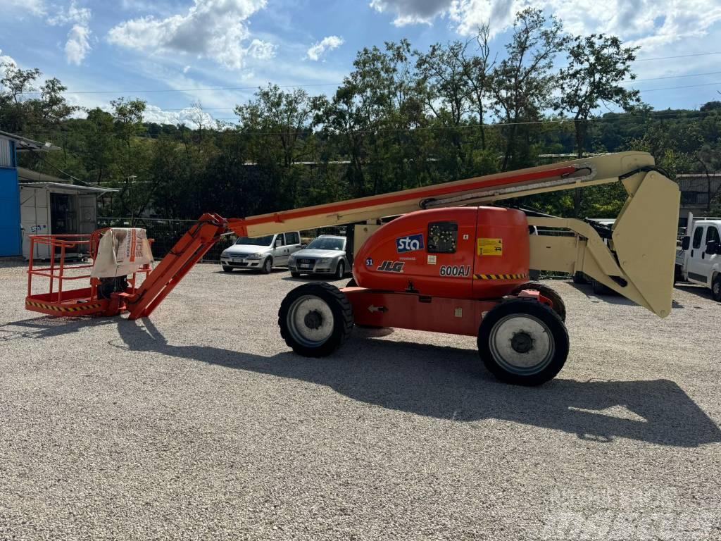 JLG 600 AJ Plataformas con brazo de elevación manual