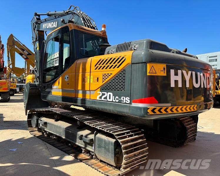 Hyundai 220LC-9S Excavadoras sobre orugas