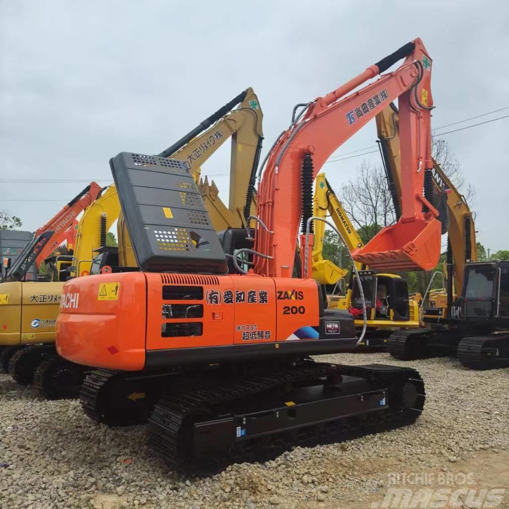 Hitachi ZX 200 Excavadoras sobre orugas