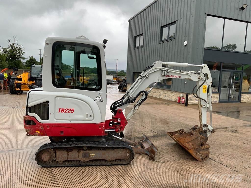 Takeuchi TB225 Miniexcavadoras