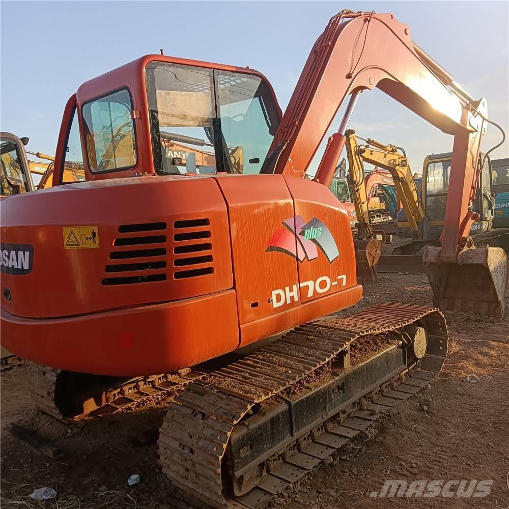 Doosan DH70 Excavadoras sobre orugas