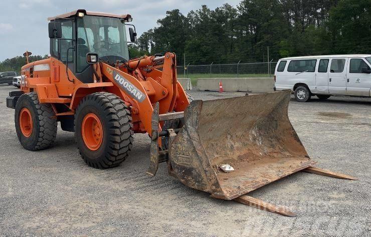 Doosan DL220-3 Cargadoras sobre ruedas