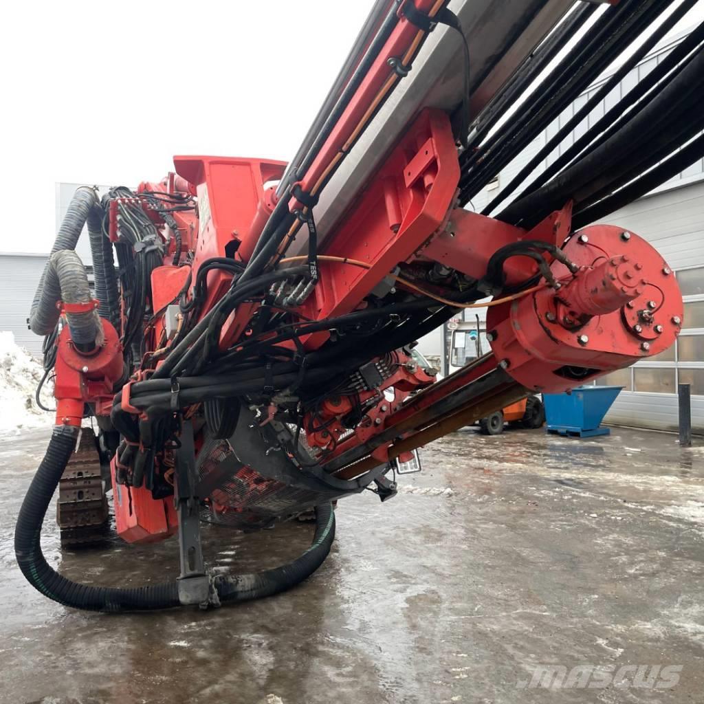 Sandvik DX800i Perforadora de superficie