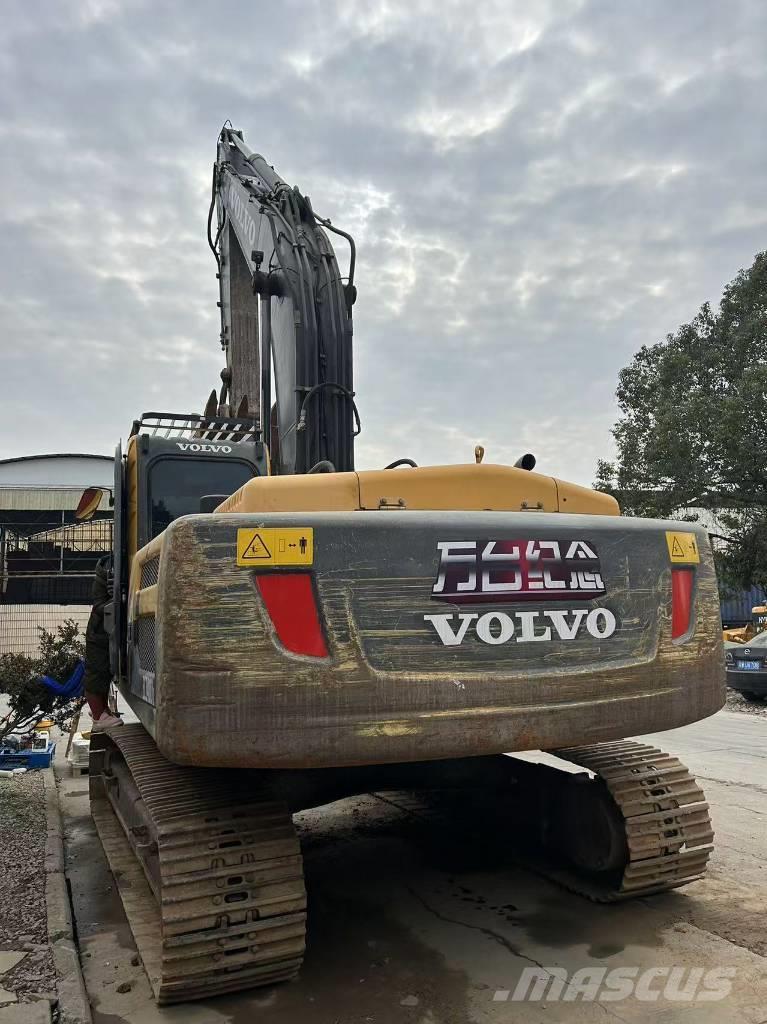 Volvo 240DL Excavadoras sobre orugas