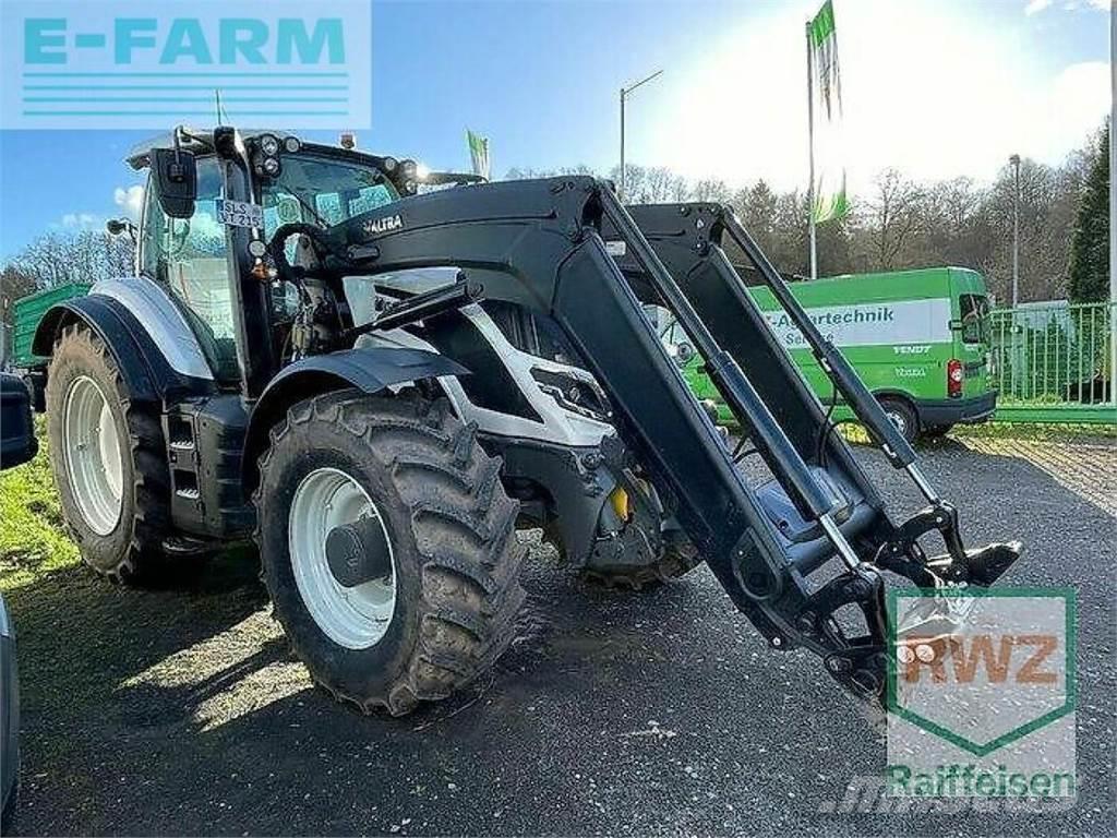 Valtra t215d Tractores