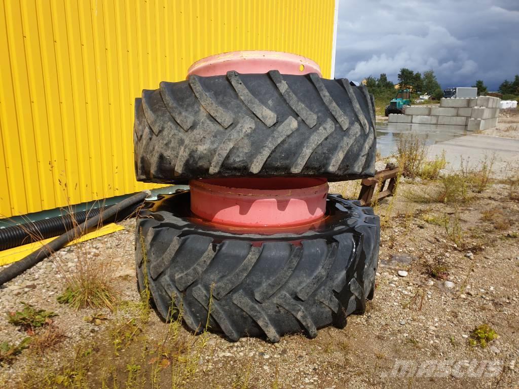 Goodyear 650/65R42 Ruedas dobles